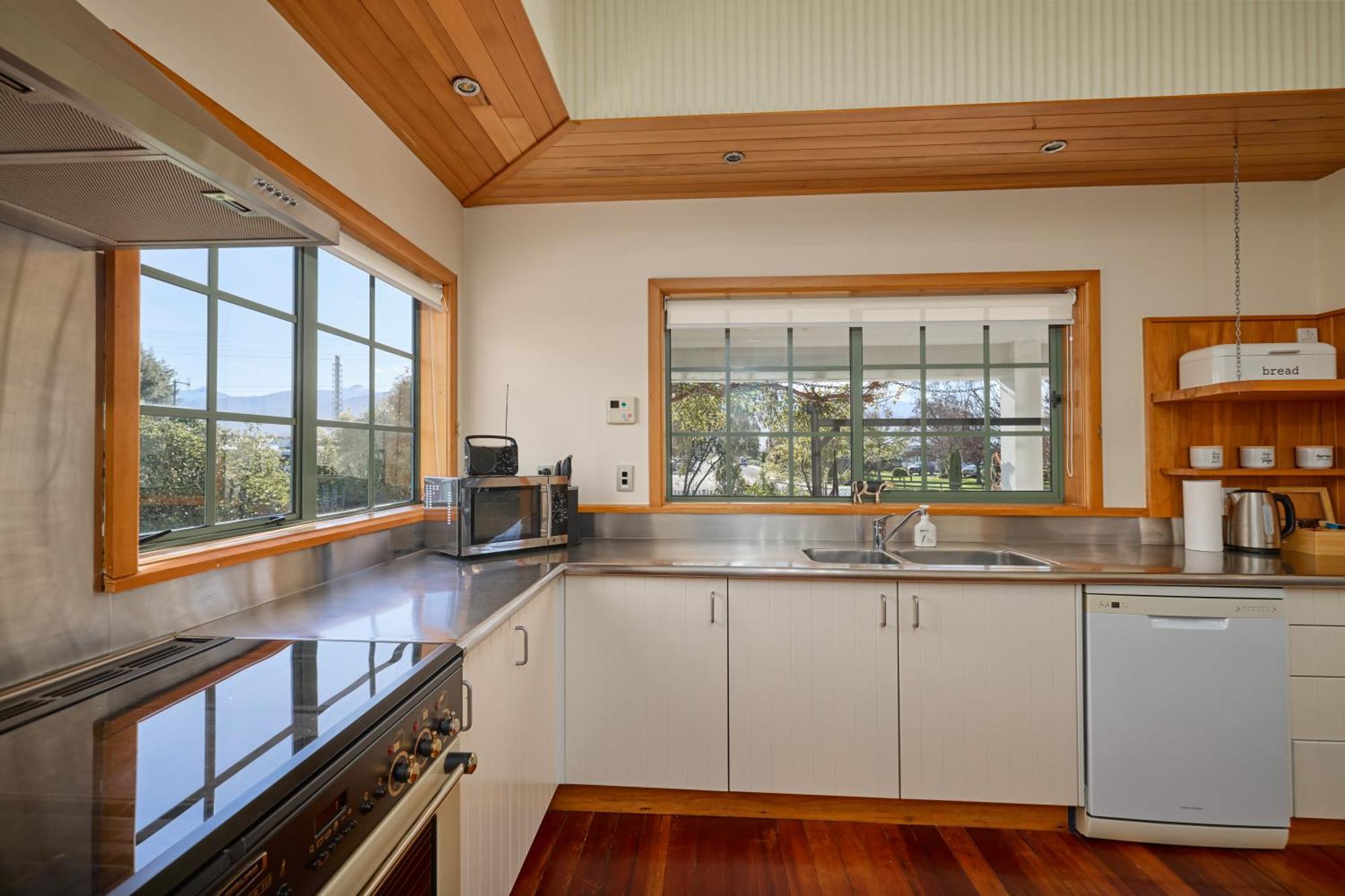 Ludstone Villa - A Charming Family Home ไคคูรา ภายนอก รูปภาพ